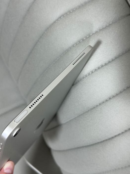 Продам iPad (A16)