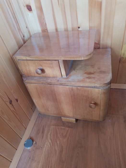 Дом и градина нощни шкафчета