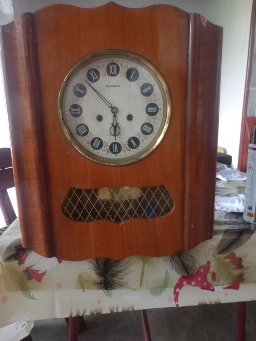 Ceas vechi de perete functional