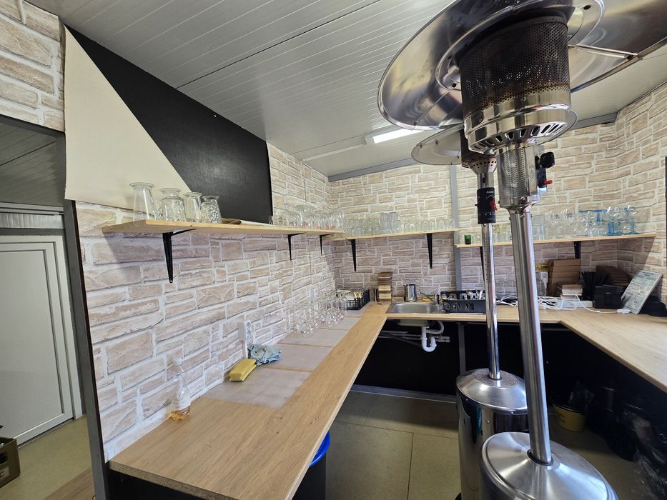 AFACERE LA CHEIE. Vând sau ofer spre inchiriere, Terasa cu Bucatarie s