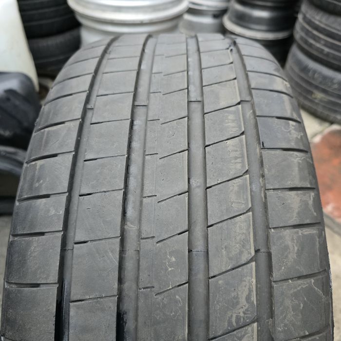 Anvelope vara 245 35 21