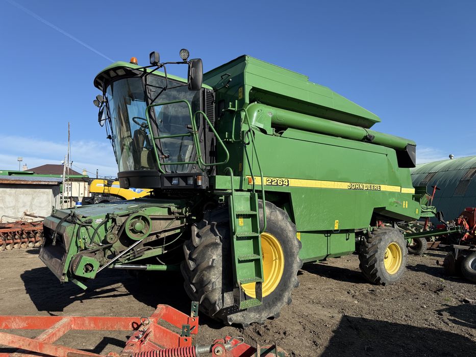 Combina John deere 2264