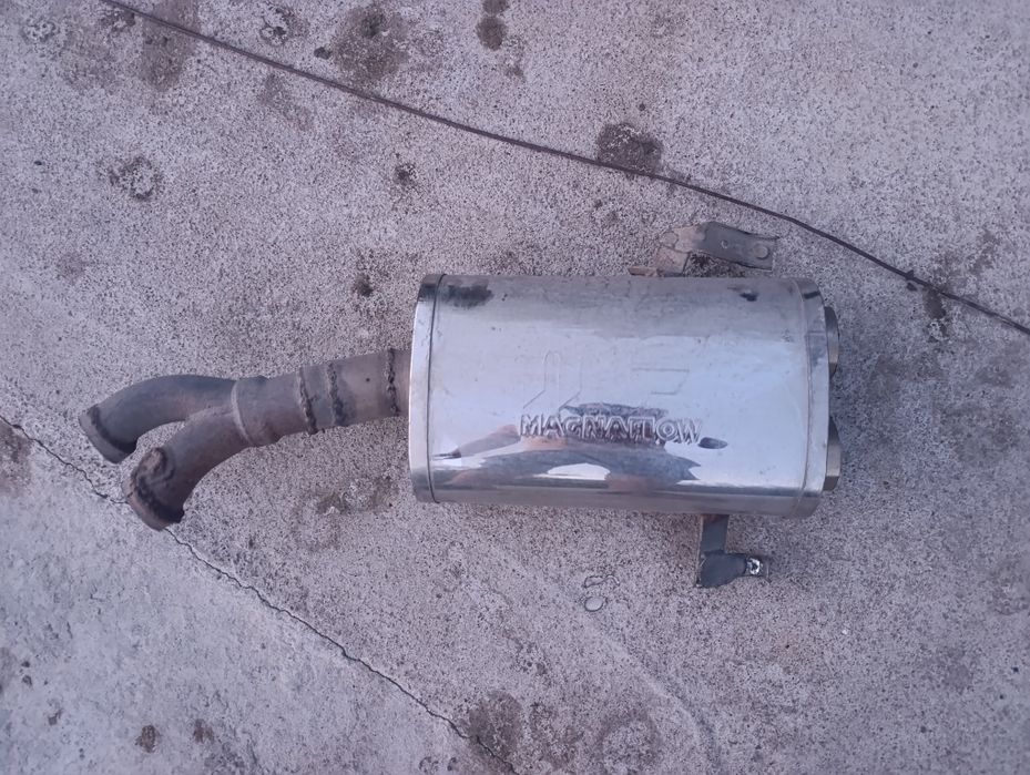 Продам глушитель  MagnaFlow