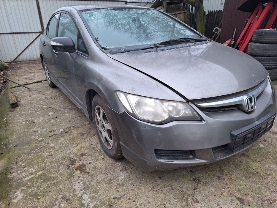 Dezmembrari Honda Civic sedane 1.8 benzina an  2008