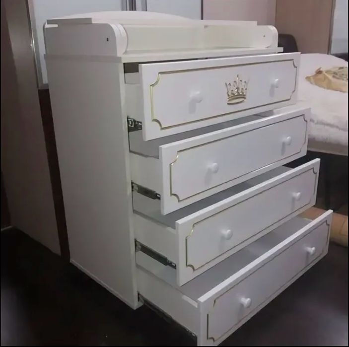 Продам комод с пеленальным столиком