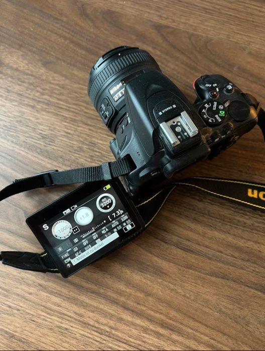 Продавам Nikon d5600