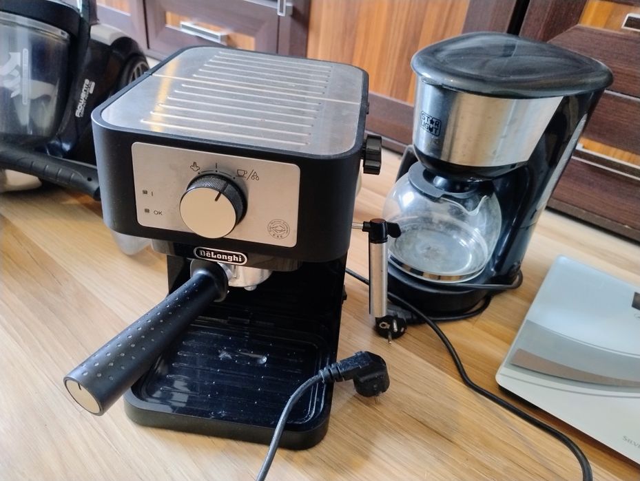 Vand pachet aspirator Rowenta, espressor Delonghi, aparat aburi Karcher SC3