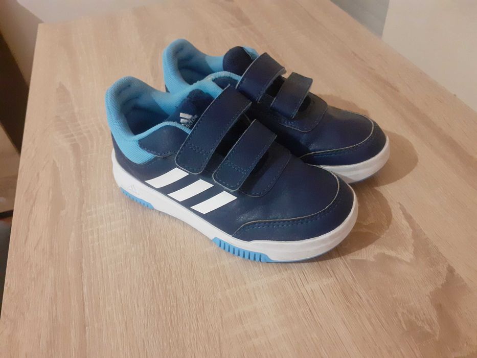 Маратонки ADIDAS номер 30.5