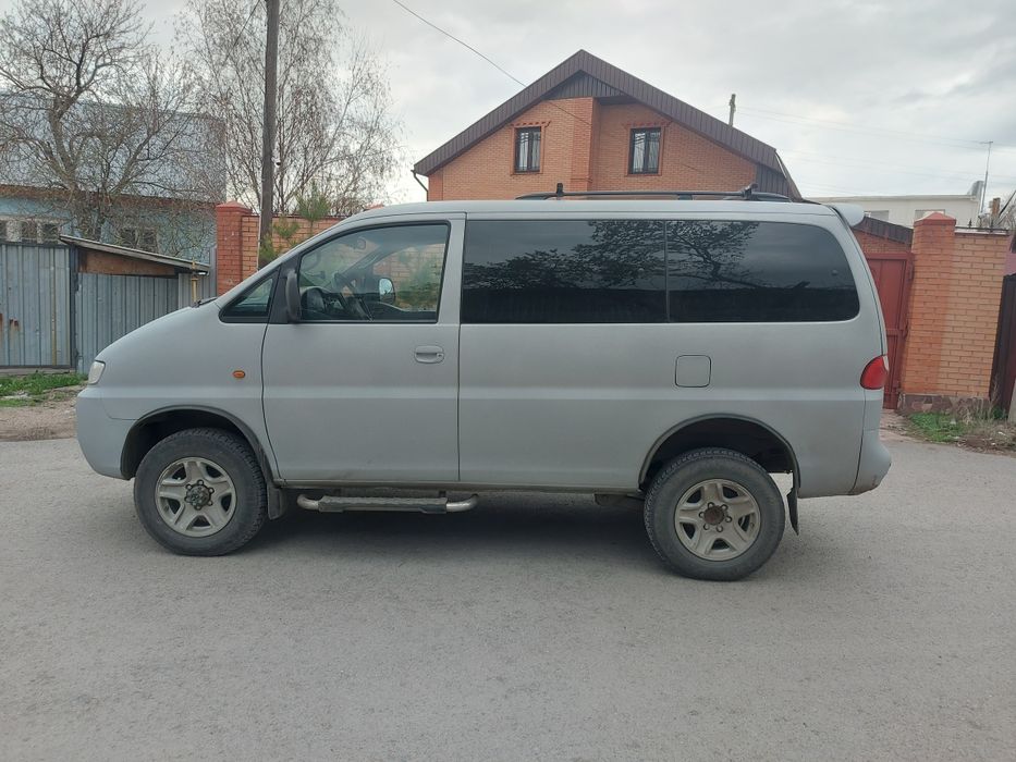 Продаю хендай старэкс