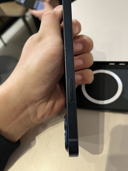 iphone 13 в хорошем состояние