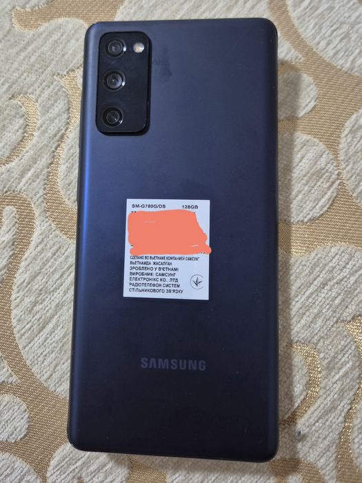 Samsung s20Fe продам