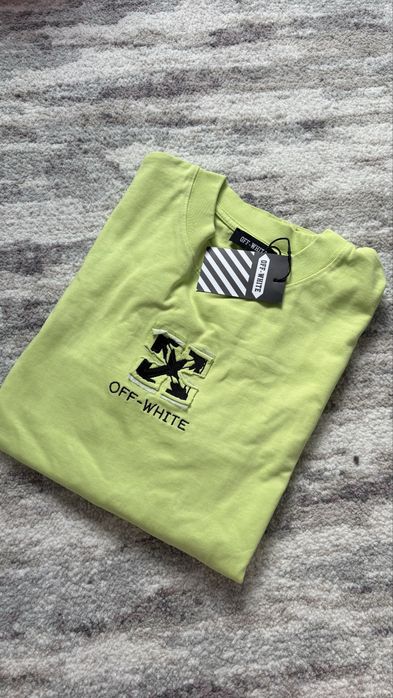 Vand Tricou nou