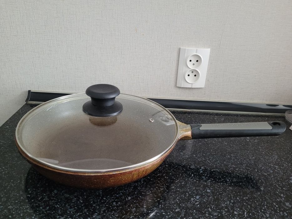 Продается мантоварка 7000 тг.