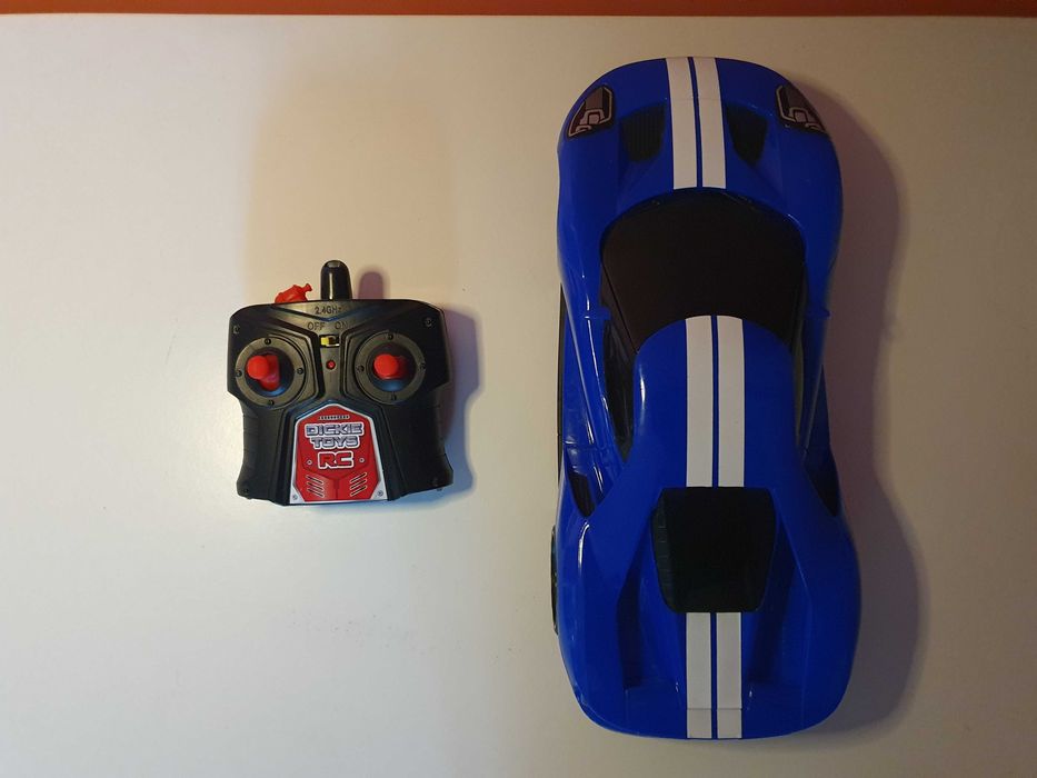 Разнообразни детски играчки