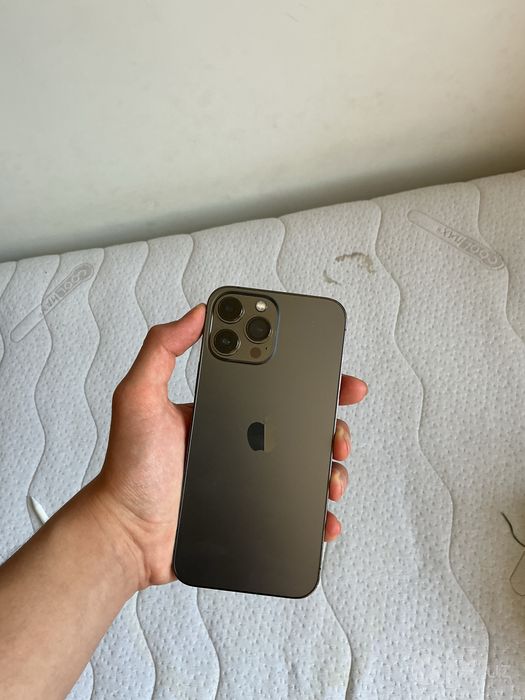 iPhone 13 pro max, yomkost 86%, chexol va steklo bilan
