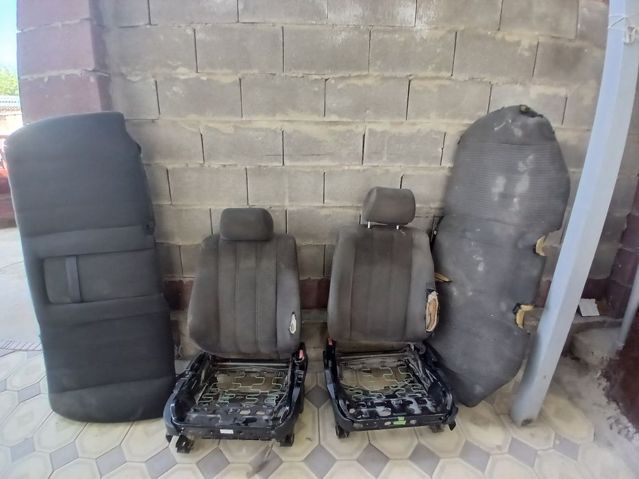Продам сидеия на бмв 34