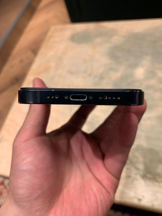 Продам iPhone 14
