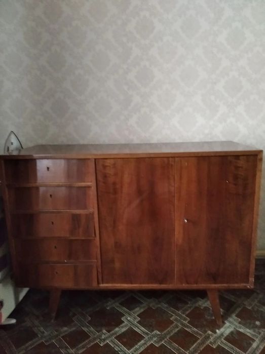 Продам большие тумбочки