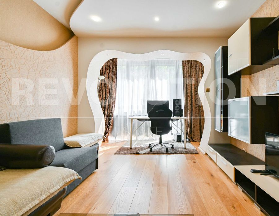 Продава се Двустаен апартамент в София, Гео Милев - 70 кв.м за 3915 €/кв.м - Снимка #1