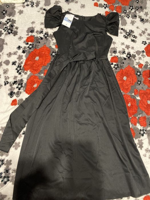 Продаю платья