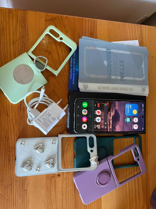 Samsung Flip 5 Mint