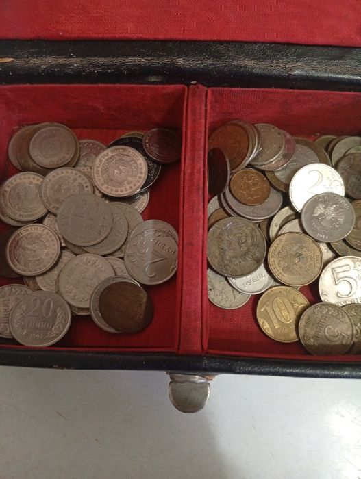 Продаются монеты СССР,узбекские ,и других стран.