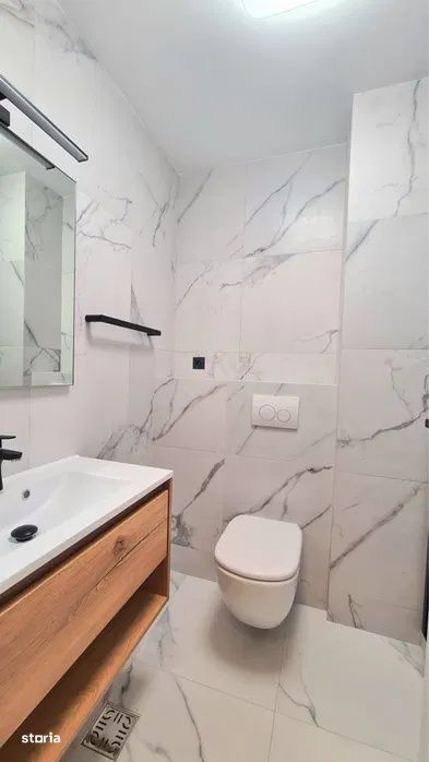 Apartament de vanzare 3 camere Scala Frunzisului