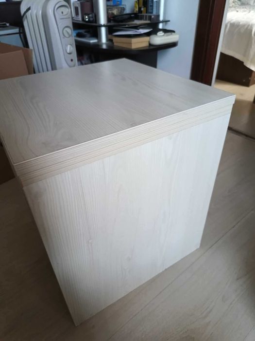 Noptiera Alba 40lx40lx47h cm Canturi ABS