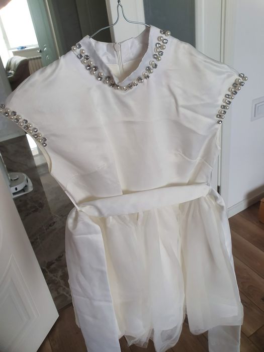 Продам платье для девочки