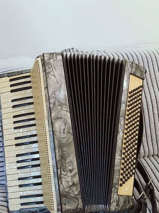 Hohner 120 acordat ,bandonat