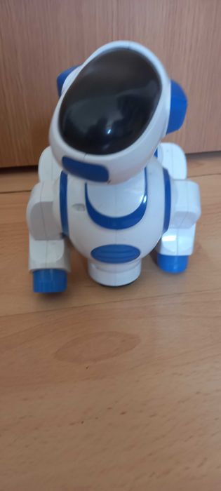 Robot Catel cu lumini si miscare