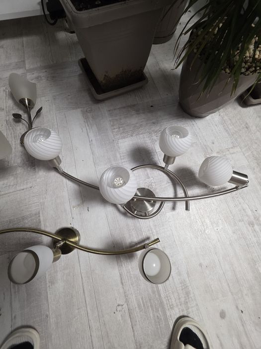 Vând lustre,candelabre moderna