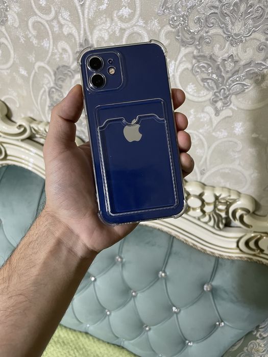 Продам телефон Айфон 12  5G