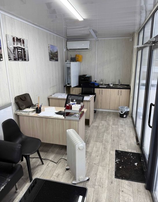 Продается офис продаж в контейнером стиле
