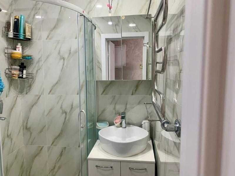 Продам 3х комнатную в центре