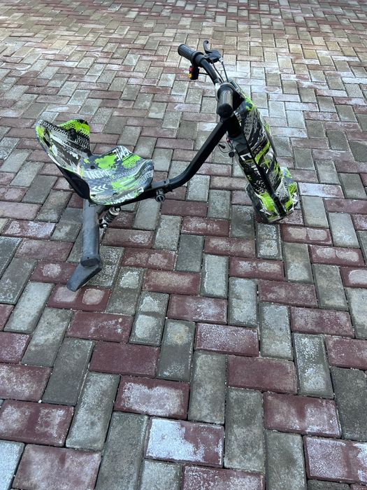 Продам  детский электроскутер