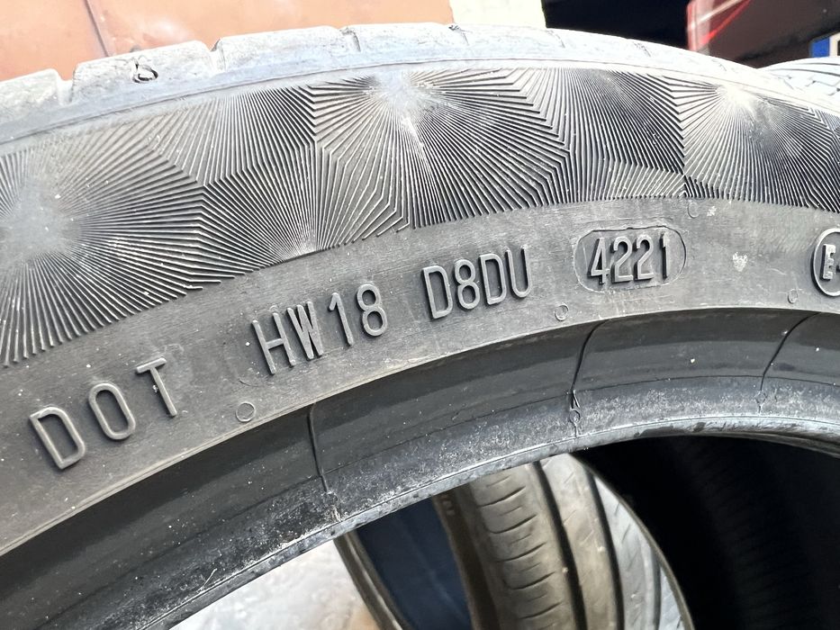 Continental Premiumcontact 6 235/40 R19 4бр