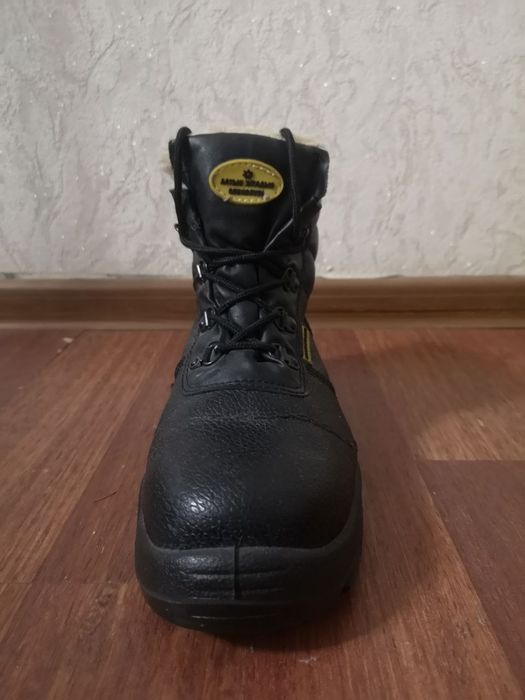 Продам Спецобувь зимние