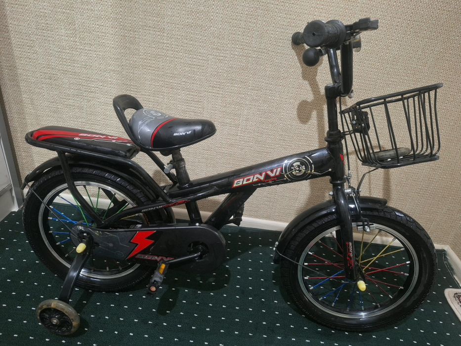 Velosiped sotiladi.