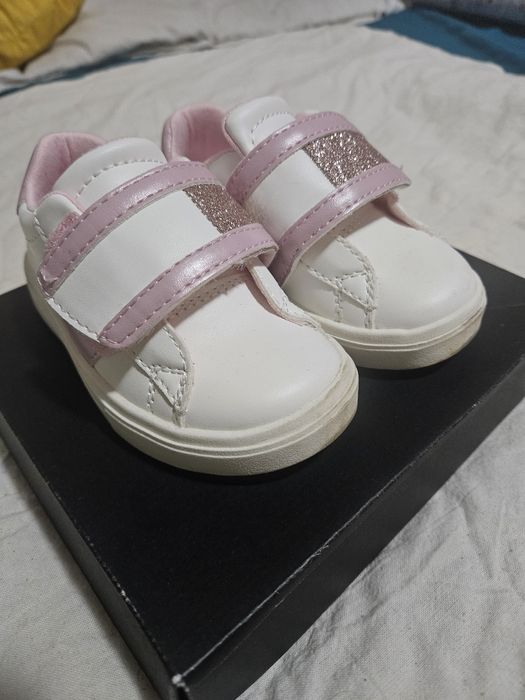 Adidași Tommy Hilfiger