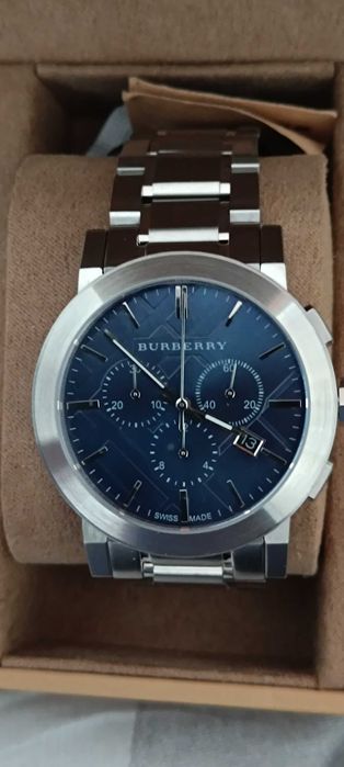 Продавам нов часовник ,, Barberry "