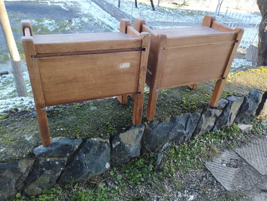 Нощни  шкафчета масивни