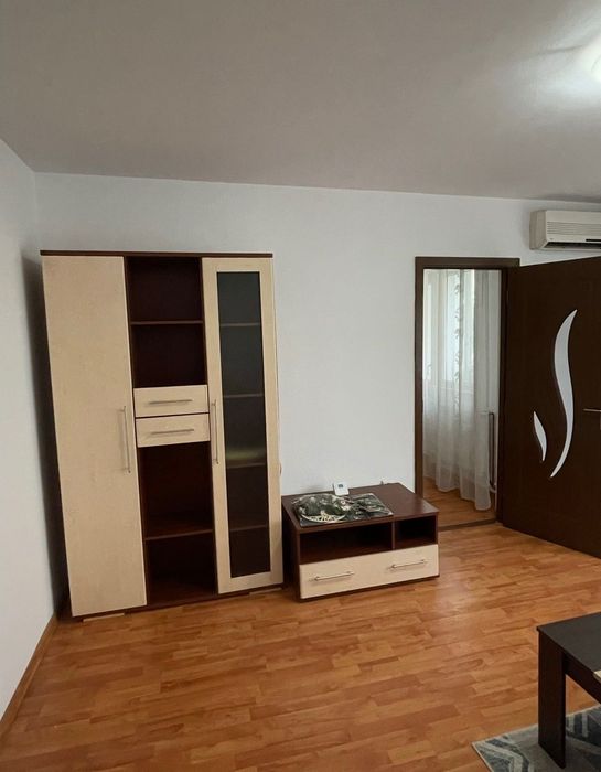 Apartament 3 camere de inchiriat