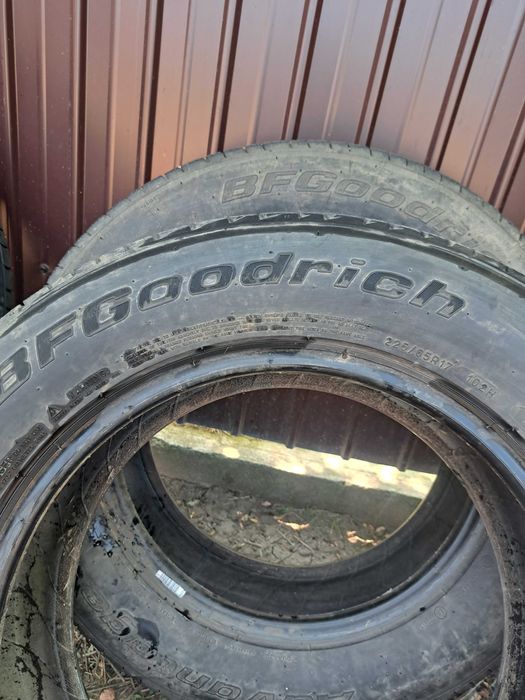 De vanzare cauciucuri