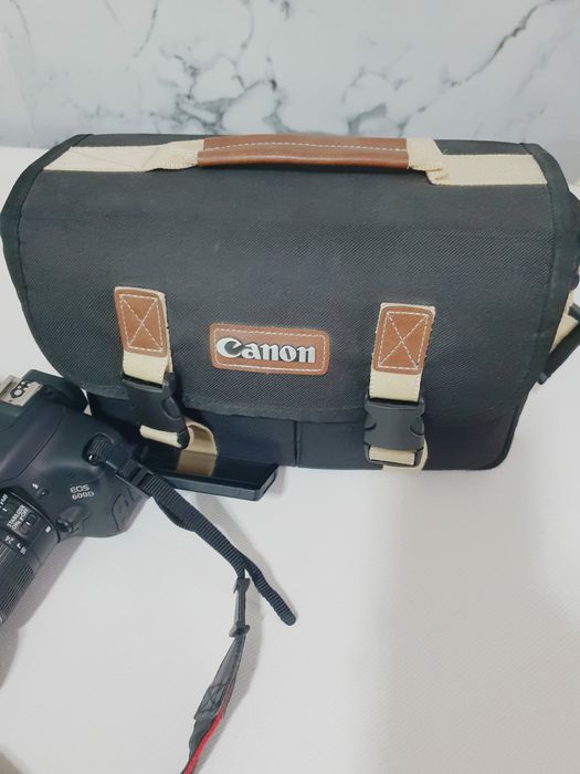 Canon eos 600D продам недорого