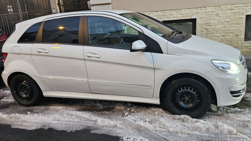 Vand Mercedes Benz  B180