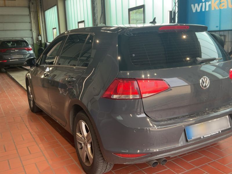 Volkswagen Golf VII 2.0 TDI Comfortline BlueMotion Tech 2013