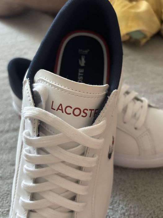 Pantofi Lacoste nr ,  41 , nou , de piele