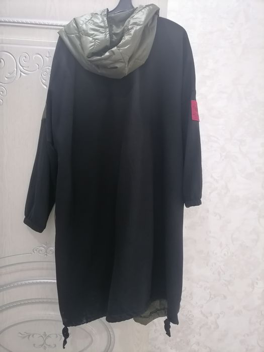 Продаётся куртка весенняя, легкая