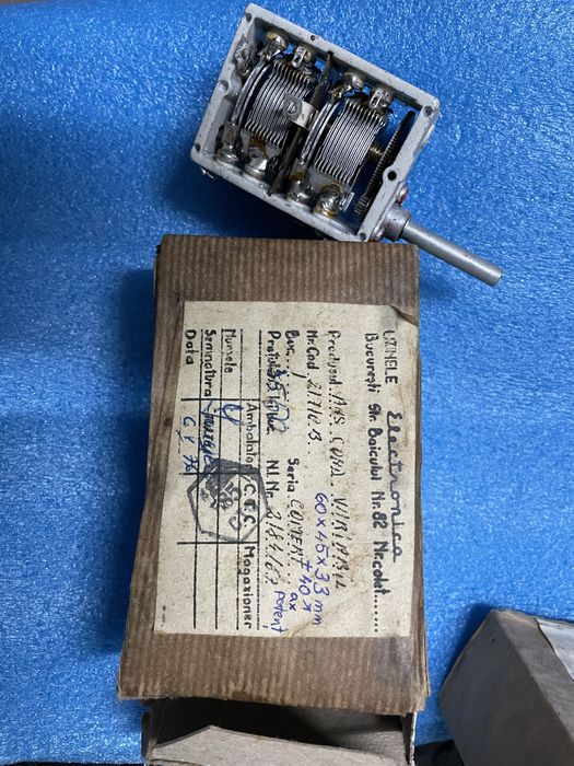 Condensator variabil  de  Uzinele Electronica fabricație 1979 !